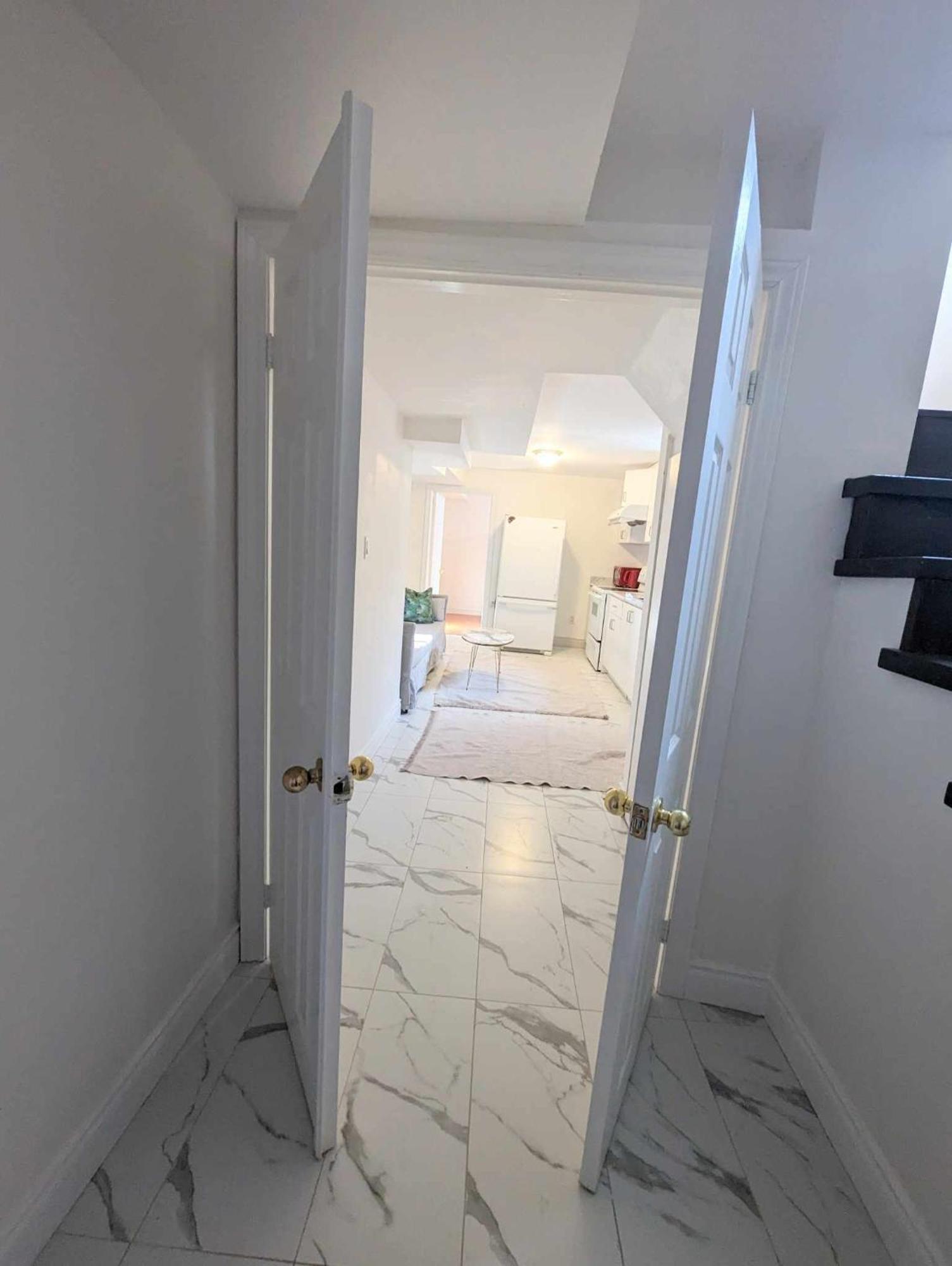 Wonderland Apartment - 6 Min By Walking Vaughan Luaran gambar