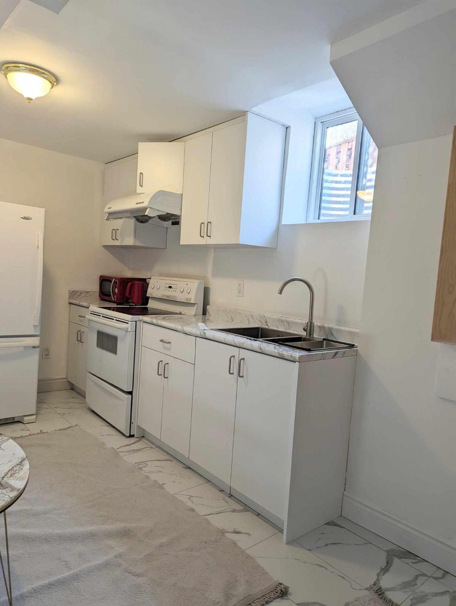 Wonderland Apartment - 6 Min By Walking Vaughan Luaran gambar